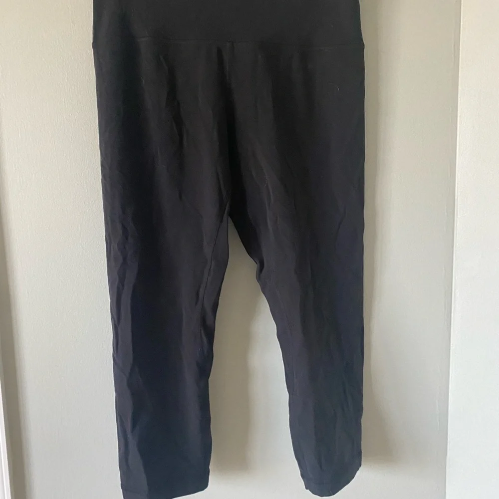 Lulu lemon black leggings - Picture 3 of 3